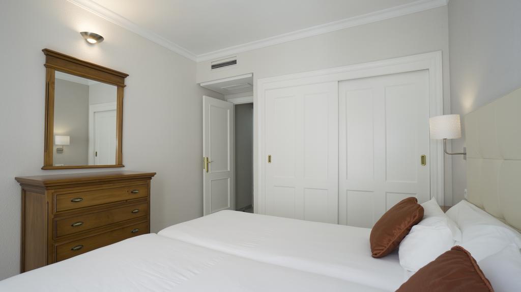 Club Jardines Del Puerto Apartment Марбеля Екстериор снимка