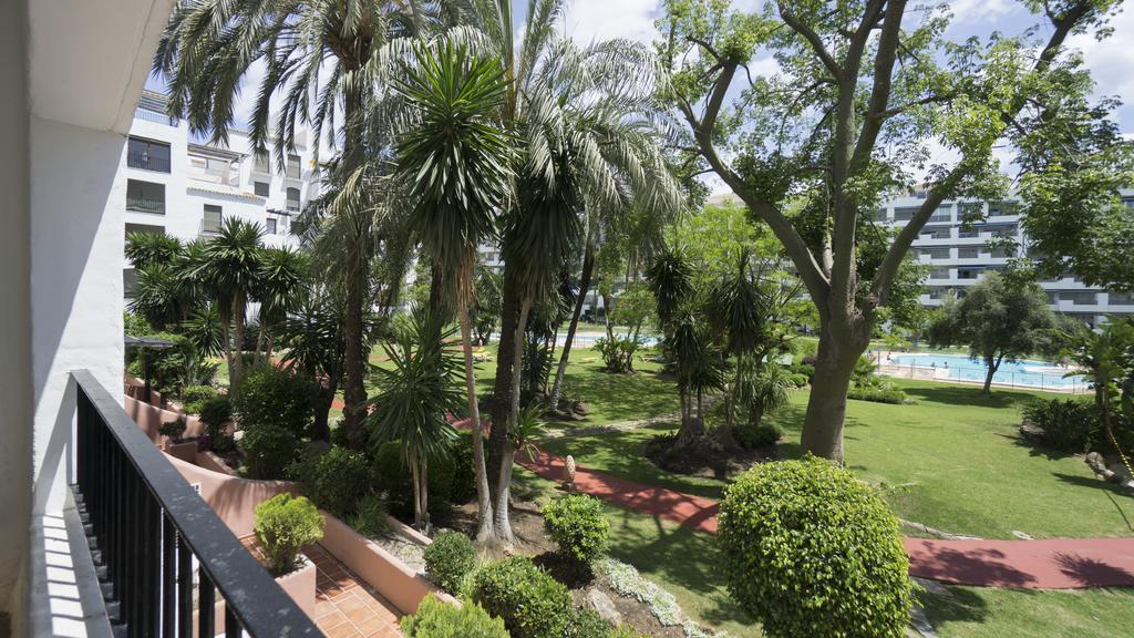 Club Jardines Del Puerto Apartment Марбеля Екстериор снимка