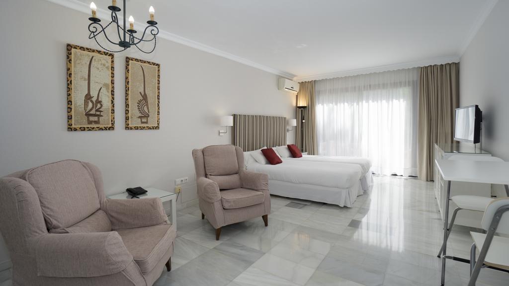Club Jardines Del Puerto Apartment Марбеля Екстериор снимка