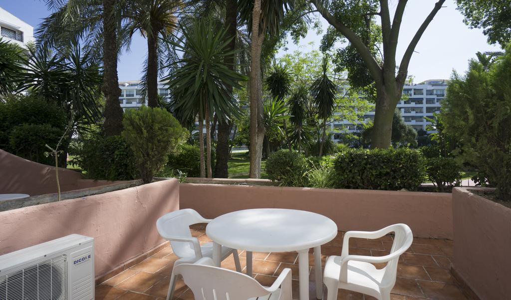 Club Jardines Del Puerto Apartment Марбеля Екстериор снимка