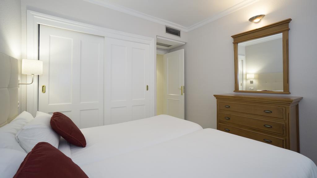 Club Jardines Del Puerto Apartment Марбеля Екстериор снимка