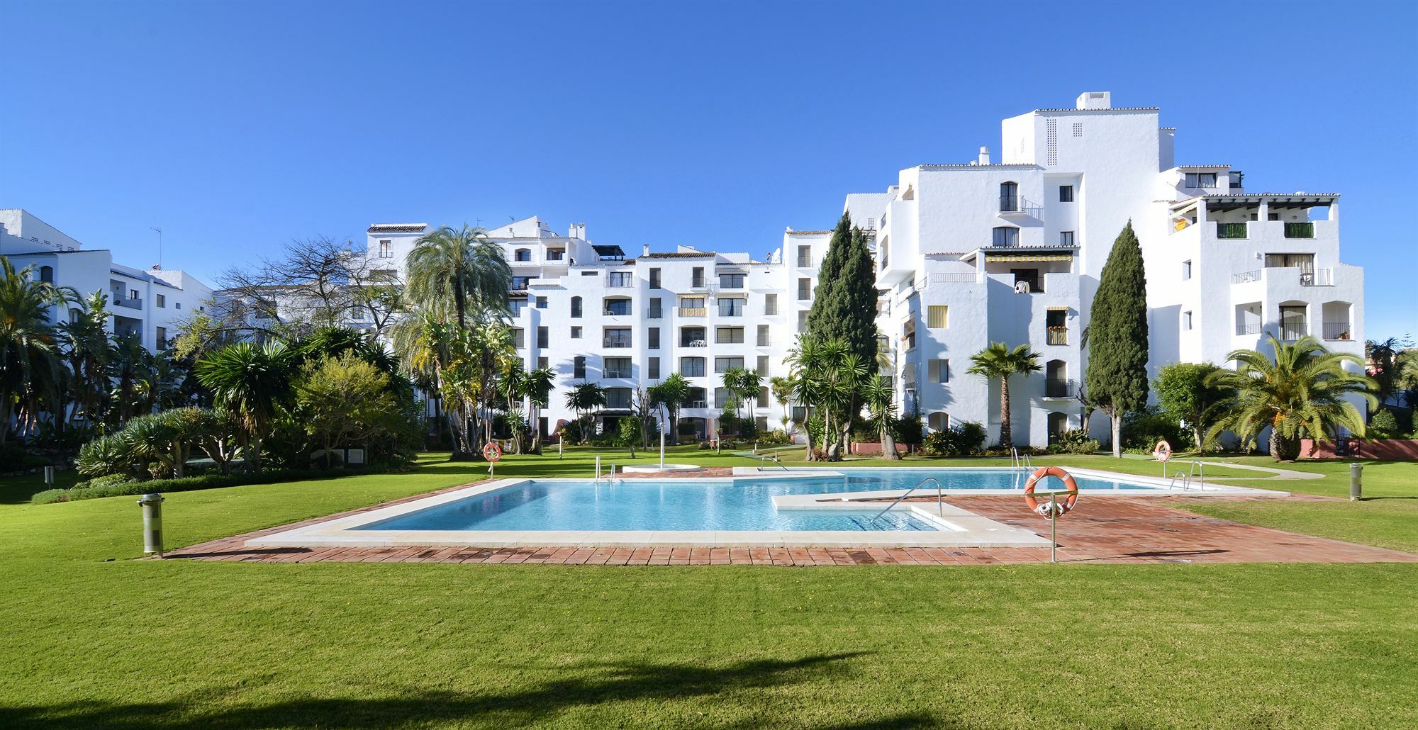 Club Jardines Del Puerto Apartment Марбеля Екстериор снимка