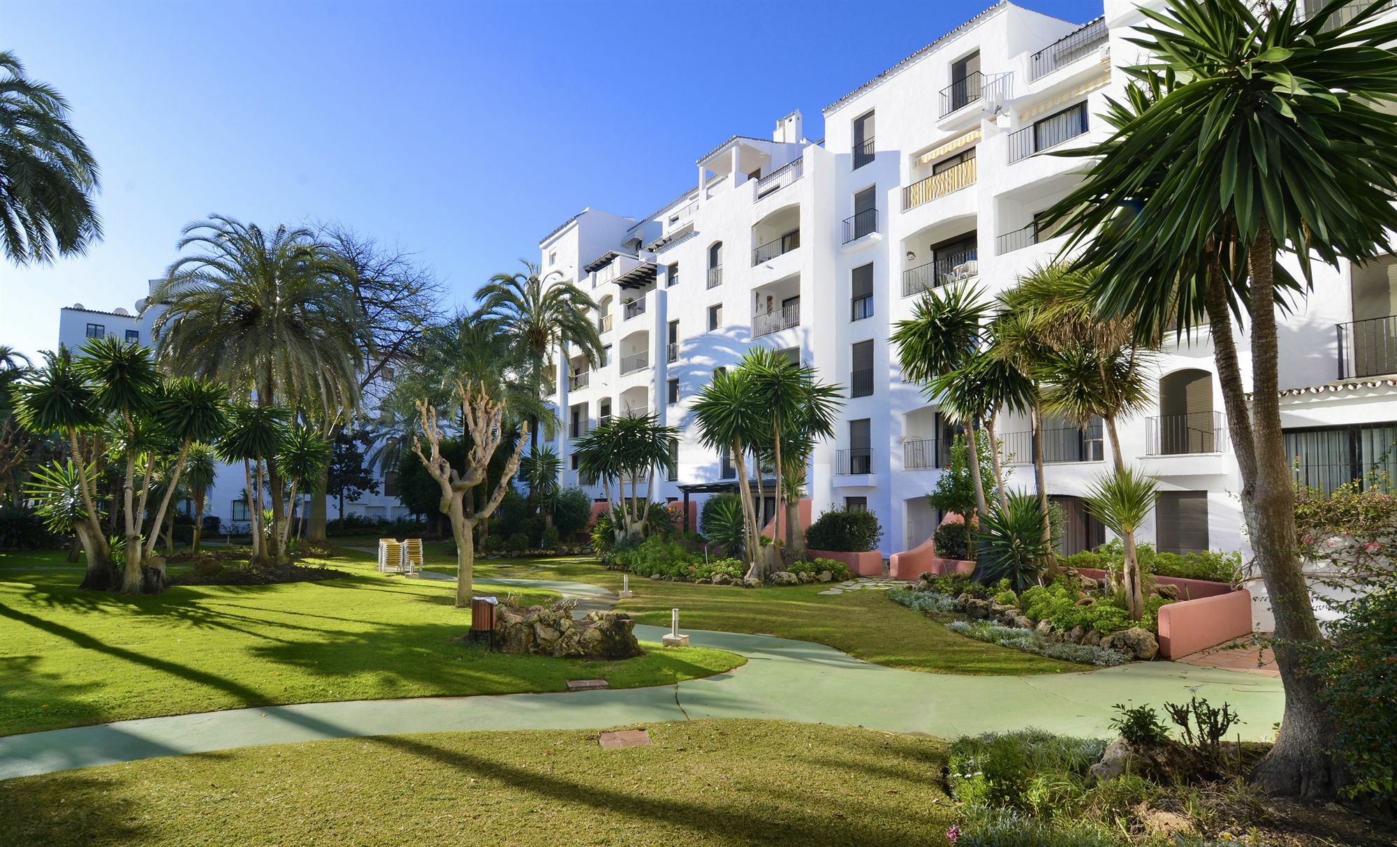 Club Jardines Del Puerto Apartment Марбеля Екстериор снимка